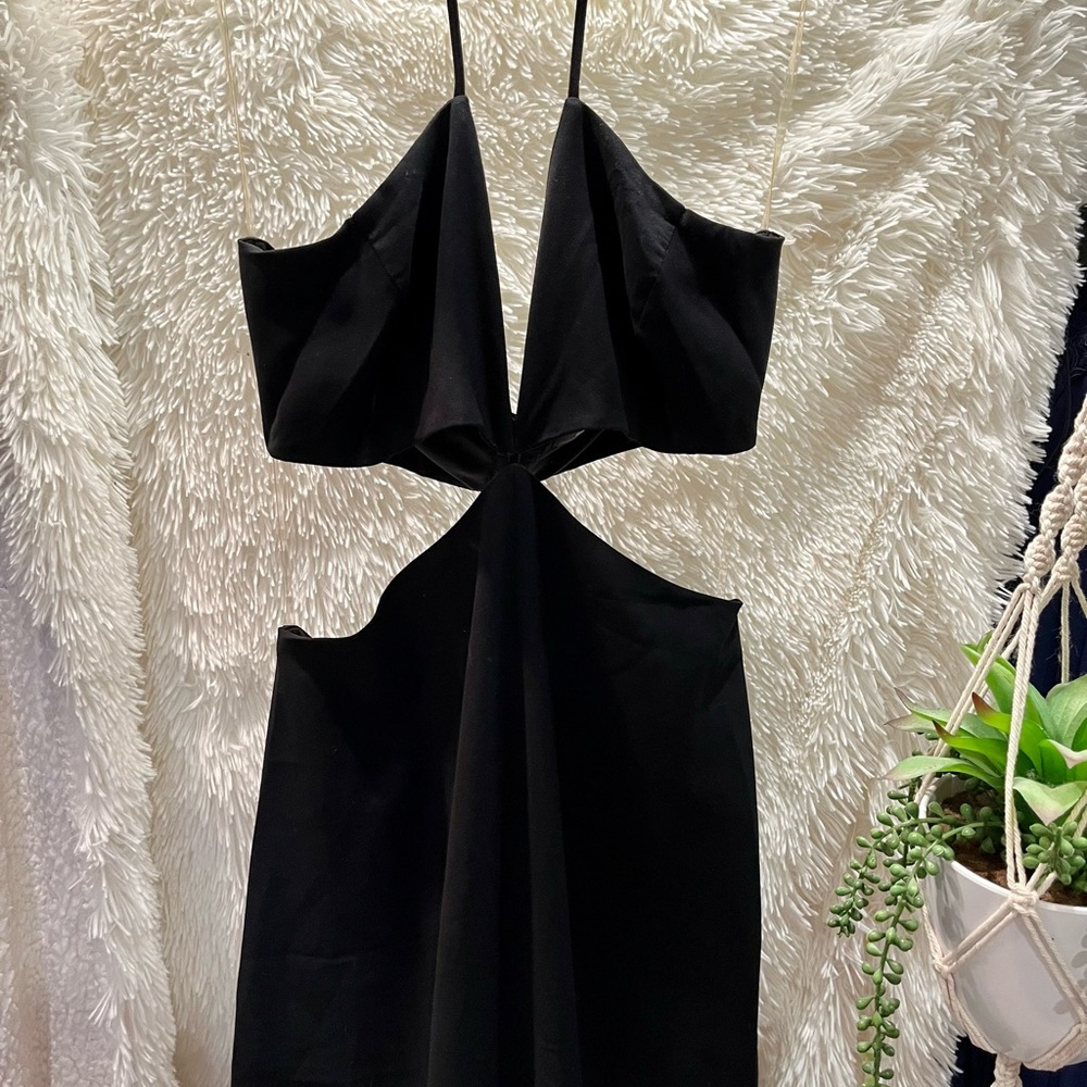 Black cut out gown size L